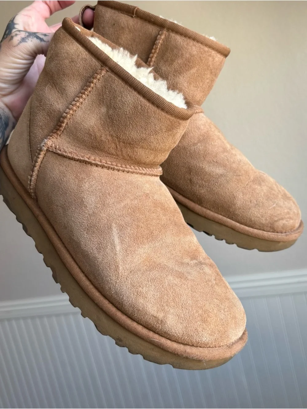 Like new UGGS Classic Shearling-Lined Suede Ankle Boots — Chestnut - Picture 1 of 6